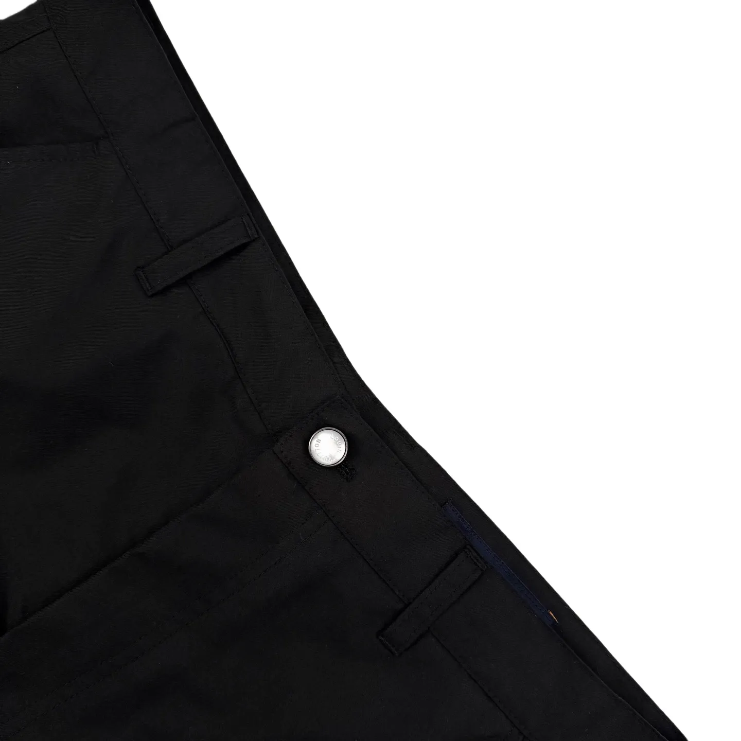 🅿️500 1v Pocket logo embroidered work trousers (black) Original purchase and development of 11,300, the fabric is made of customized soft light silk sateen, soft to the touch, comfortable and close to the skin. Dressed in pure black, it outlines the calm style of modern men. The ultimate sense of purity. Use the flip work pocket as the canvas to reconstruct a pragmatic sense of ritual. LV logo embroidery is embellished on it, like a secret medal. Leather patches are used as the finishing touch above the back pockets. It implies that there is no need to show off, because it is luxury in itself, a low-key declaration of power. The workwear gene is infused with luxury DNA. It unlocks thousands of fashion codes and adopts imported machine embroidery technology. It uses advanced computer control systems and precision mechanical parts to realize the Louis Vuitton embroidery logo operation. High precision. The lines are smooth and delicate. The template machine opens the bag. The preset template guides the position, shape and size of the bag. The accuracy ensures the quality of the bag opening effect. The soft light washing process uses specific chemical and logistics processing to give the fabric surface a soft luster. It adds a bit of gentleness. Size:48-50-52-54